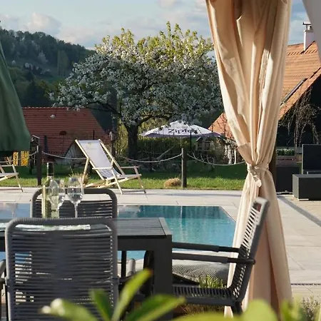 Lieblingsplatzl An Der Weinstrasse * Ratsch an der Weinstraße